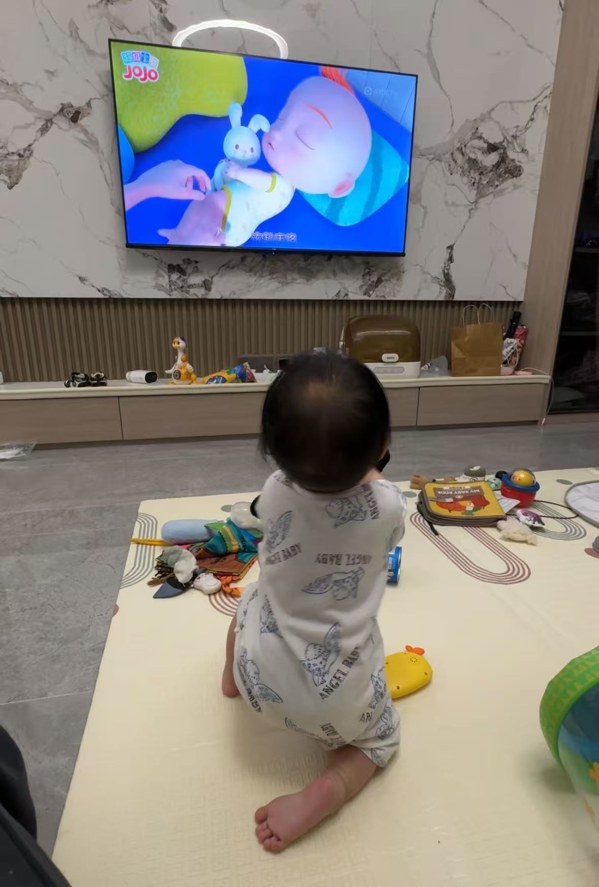 小海豚看到好看的地方懂得鼓掌